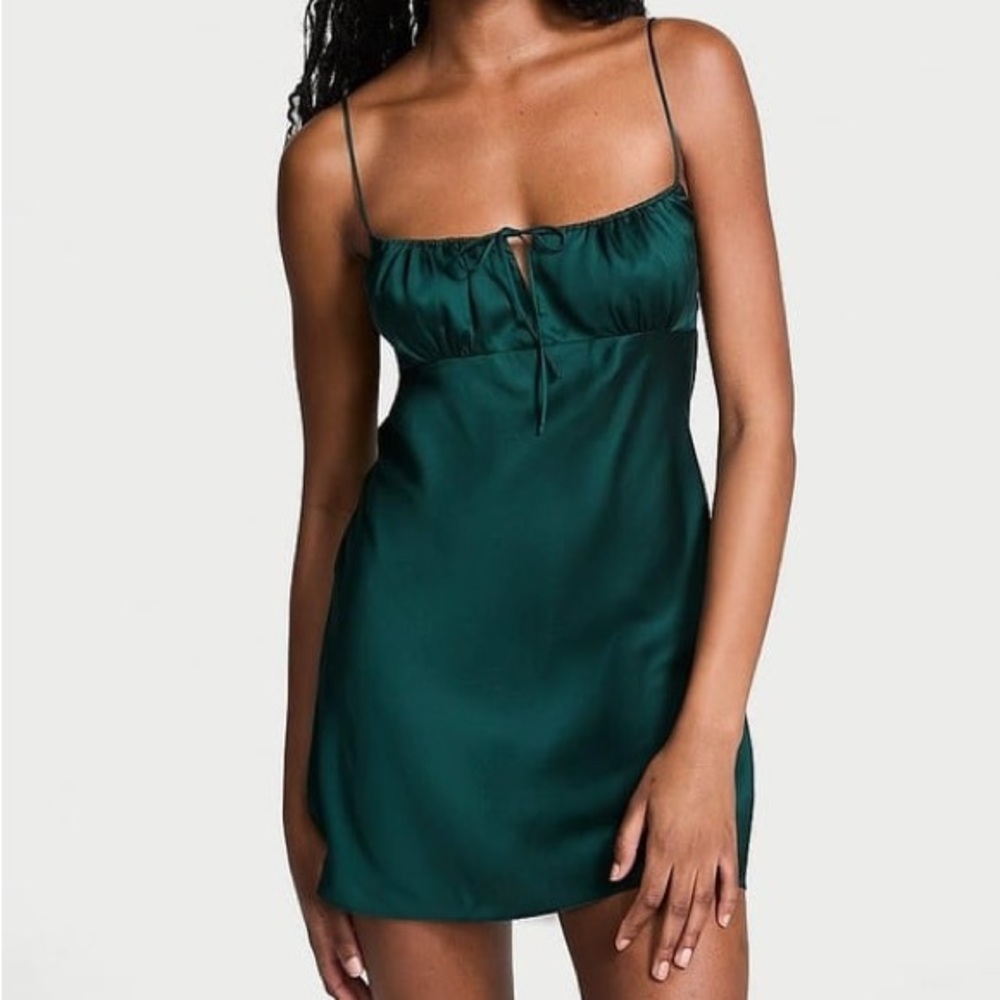 Rare PINK Victoria’s Secret TENCEL™ Slip Mini Dress | Y2K Emerald Green S-M
